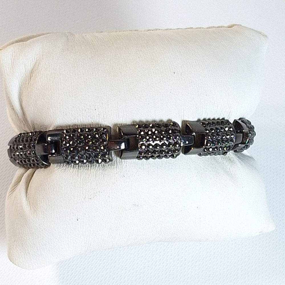 Black Metal Spiky Link Bracelet